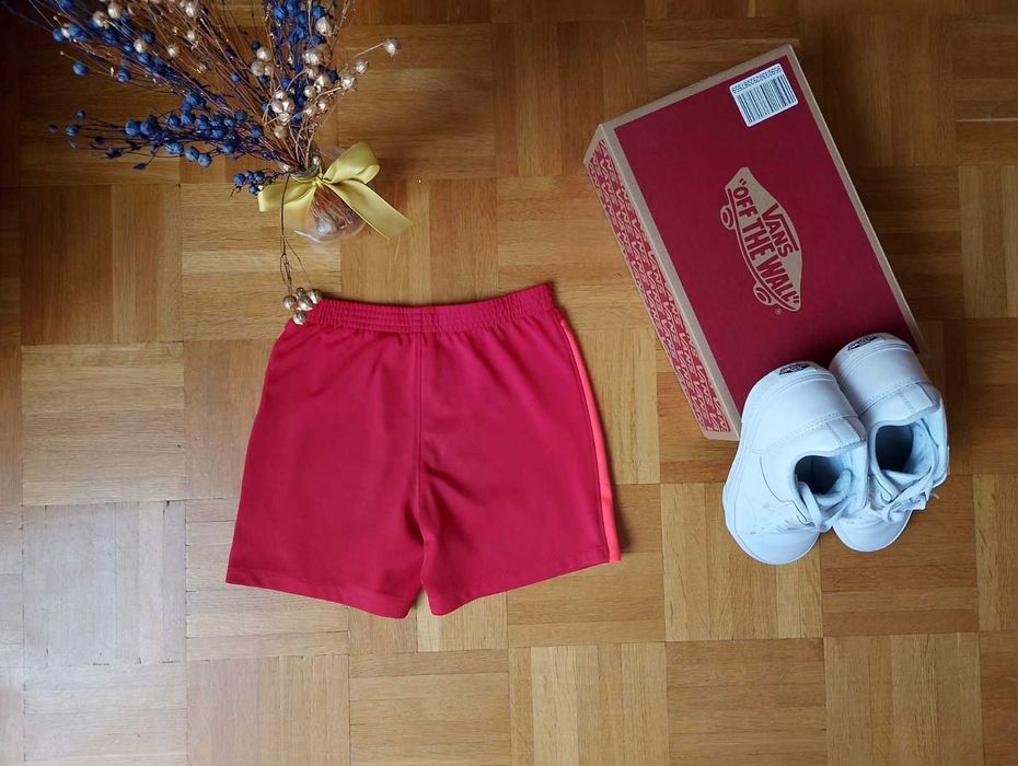 Spodenki piłkarskie Nike, czerwone, rozmiar 122