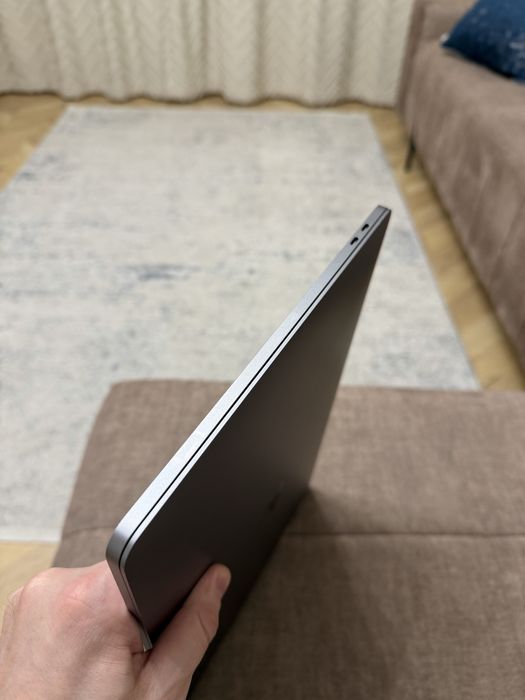 Як Новий ! Macbook pro 15 2019 i9 / 16gb / 512gb / 93% АКБ