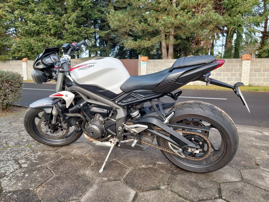 Triumph street triple 660s a2