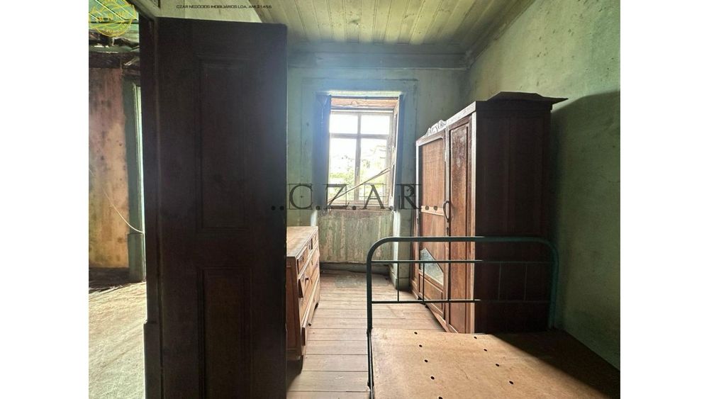 Moradia para remodelar. Aveleira.