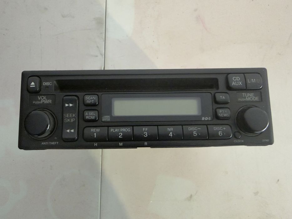 Radio honda cr-v ll sprawne kod .