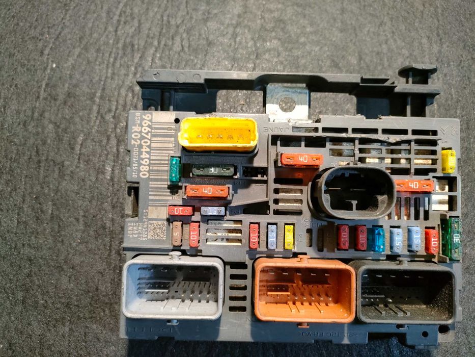 Peugeot Citroen moduł BSM -R02