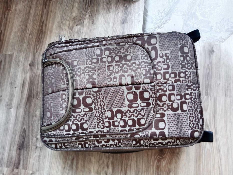 Walizka podróżna 55 cm x 35 cm
