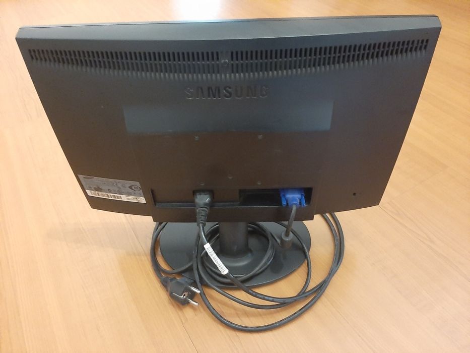 Monitor Samung 19' E1920N445716635509729282