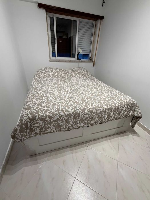 Cama BRIMNES c/arrumação 160x200 cm