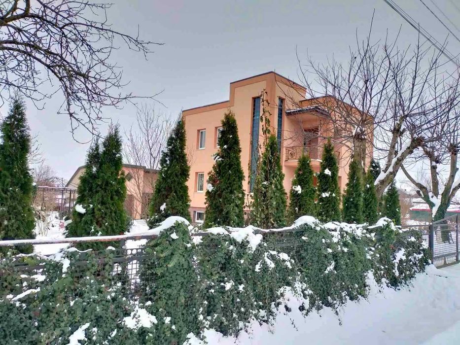 Будинок  в передмісті Рівного