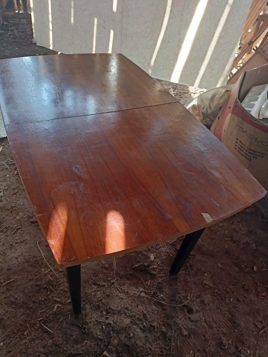 Stary stół PRL rozkładany