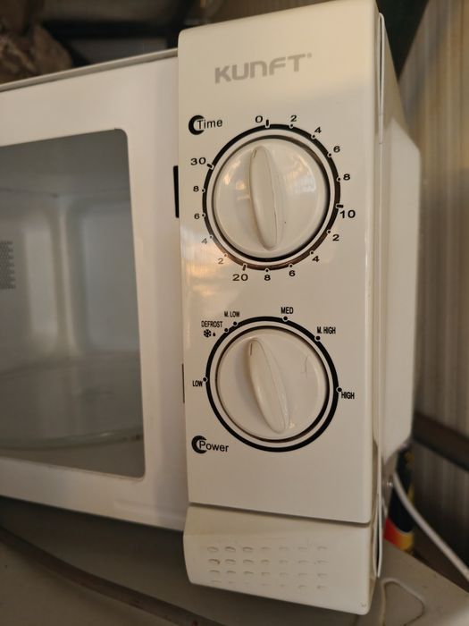Microondas kunft 20 litros