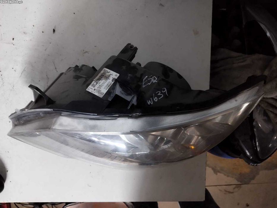 Farol esquerdo MERCEDES-BENZ VIANO (W639)