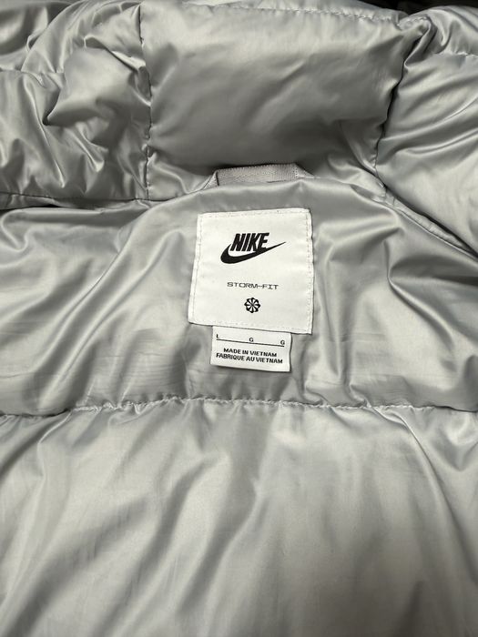 Пуховик чоловічий nike storm-fit windrunner primaloft