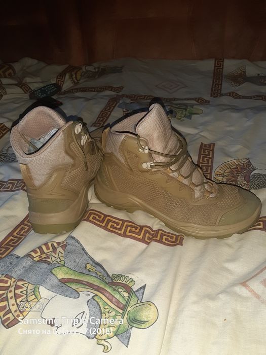 Продам военные берцы.Название Соты.