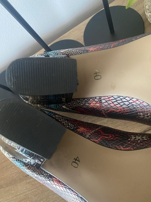 Buty na obcasie czółenka pantofle szpilki