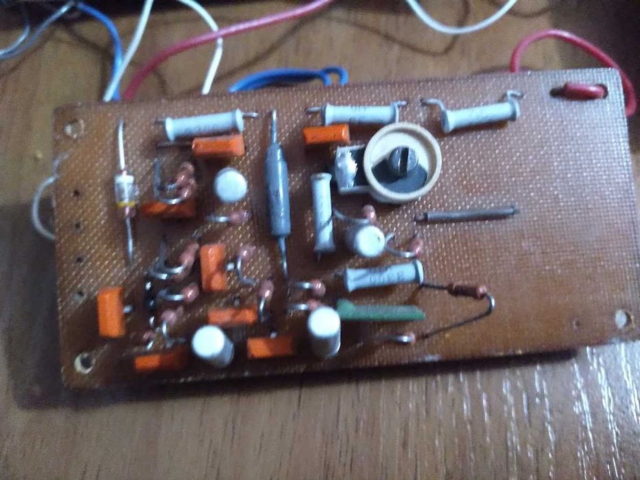Комплект раритетных советских радиодеталей (Моторы, ИМС, Транзисторы)