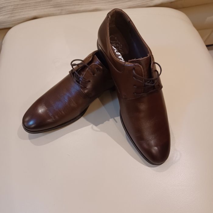 Sapatos NOVOS número 40