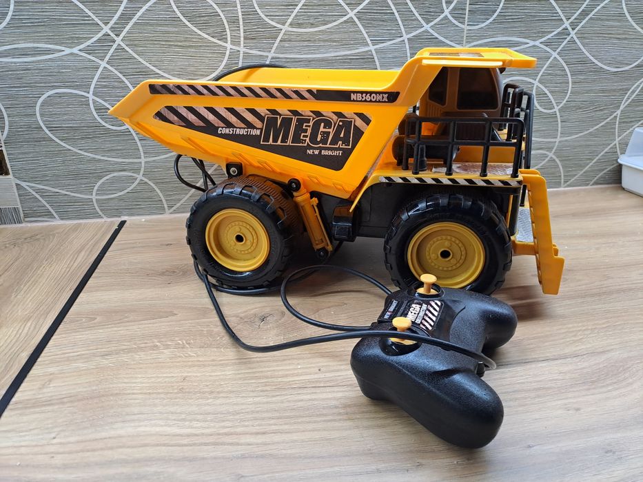 Ciężarówka wywrotka na pilota duża 40cm