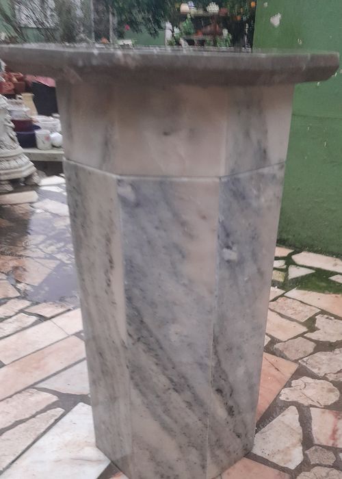 Coluna em mármore