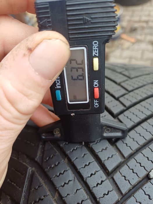 215/55R17 imperial komplet