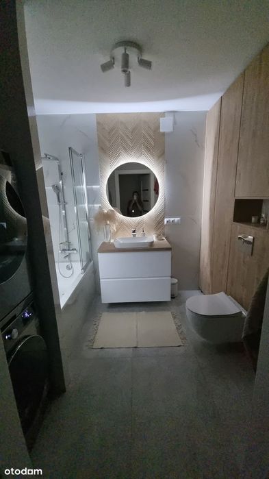 Mieszkanie z balkonem i garażem w Mińsku