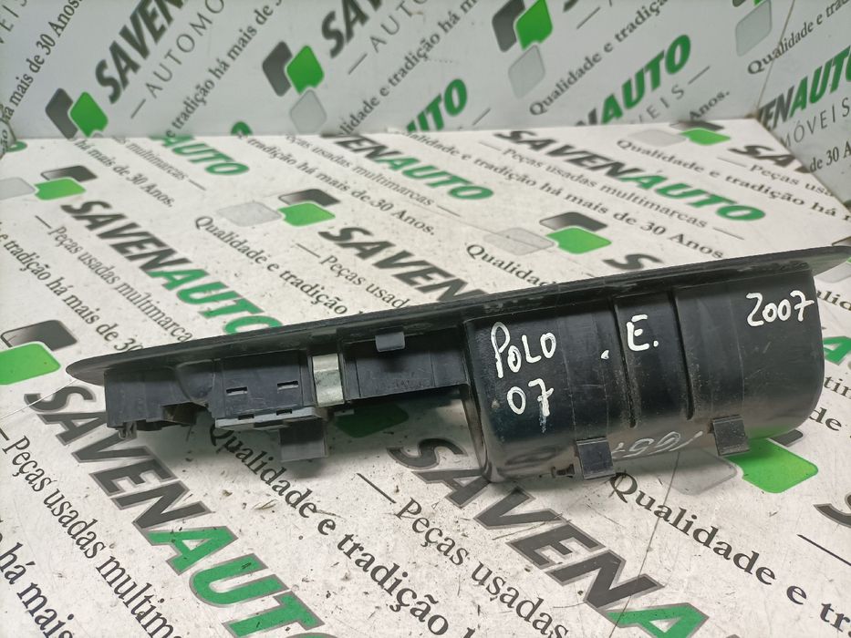 Comando / botão / interruptor vidros frente esquerdo VOLKSWAGEN Polo (