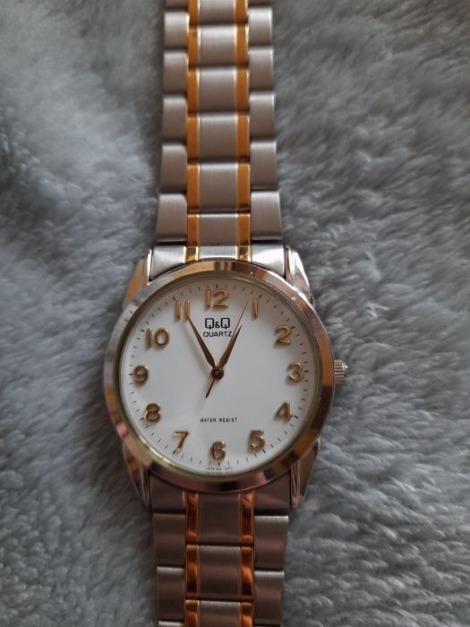 Наручные часы Q&Q Quartz Water Resist