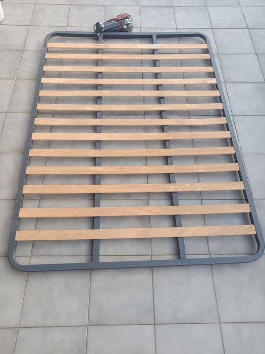 Estrado com colchão