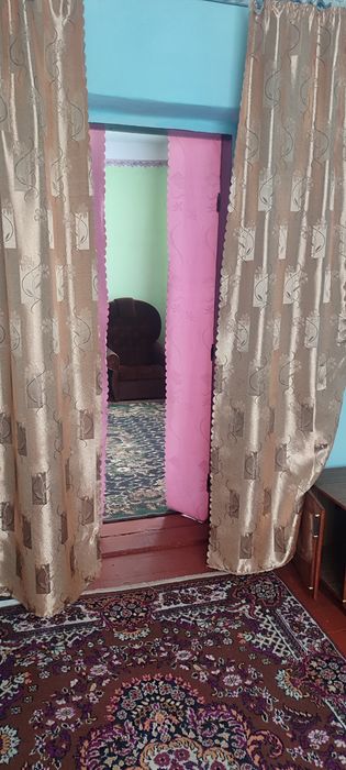 Продається трикімнатна квартира