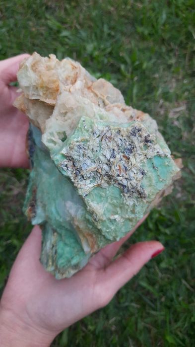 Chryzopraz minerał kamień szlachetny Polska Szklary