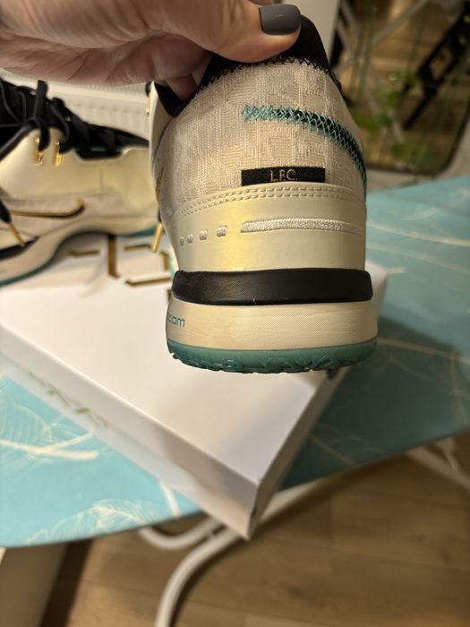 Buty do koszykowki Nike, rozmiar 44