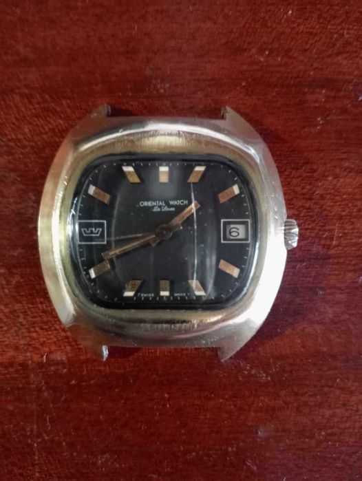 Relógio Oriental Calendário