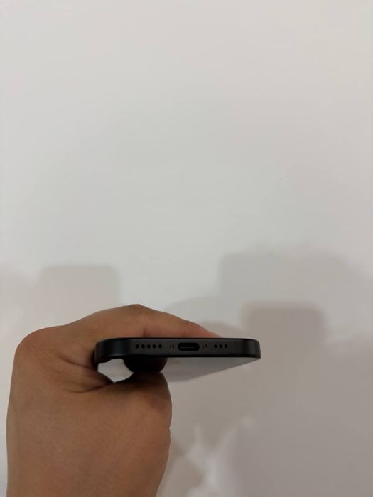 Айфон ~ Apple iPhone 16 ~ 128GB ~ Black (MYE73) ~ б.у ~ Айфон 16 ~ 128Гб ~ Черный