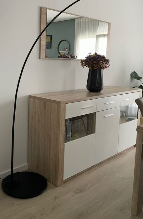 Aparador PARIS com 3 portas e 1 gaveta + Espelho de sala PARIS