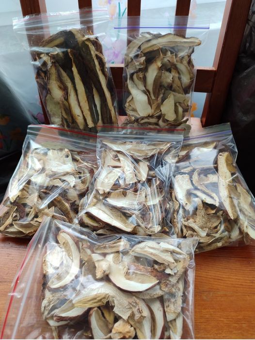 Сухі білі гриби Мариновані гриби  Грибний порошок Карпатський чай