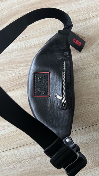Бананка сумка чоловіча  натуральна шкіра levis