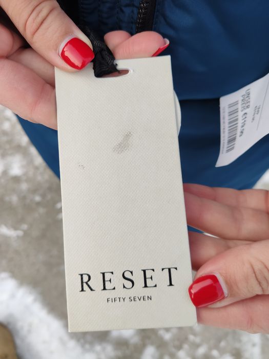 Продам зимову куртку, нова, Reset