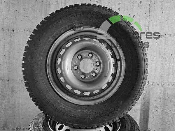 4 Jantes de Ferro 16 Mercedes c/pneus 235/65 6x130