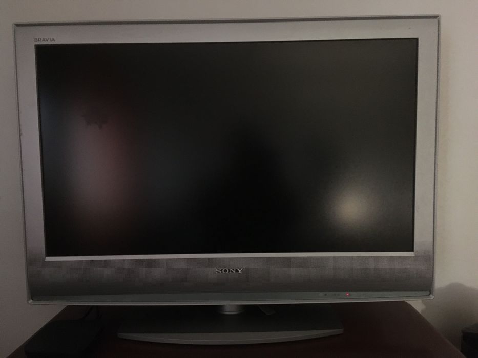 TV SONY 32” praticamente novo