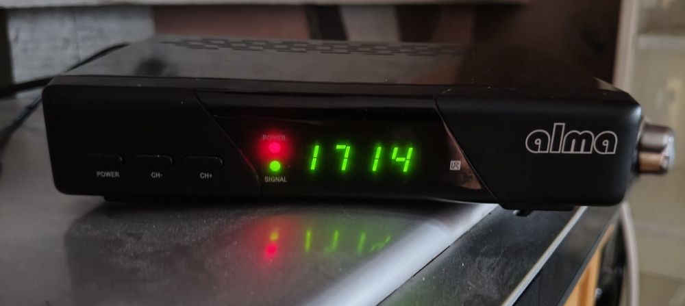 Dekoder dvb t Alma model 2820