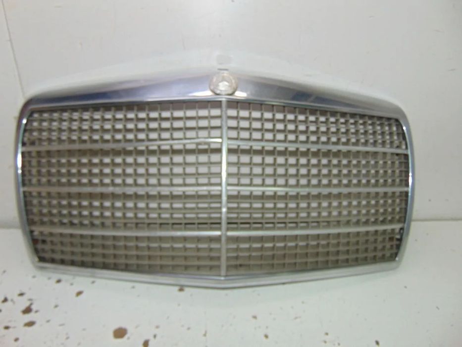 Mercedes w114/115 grelha