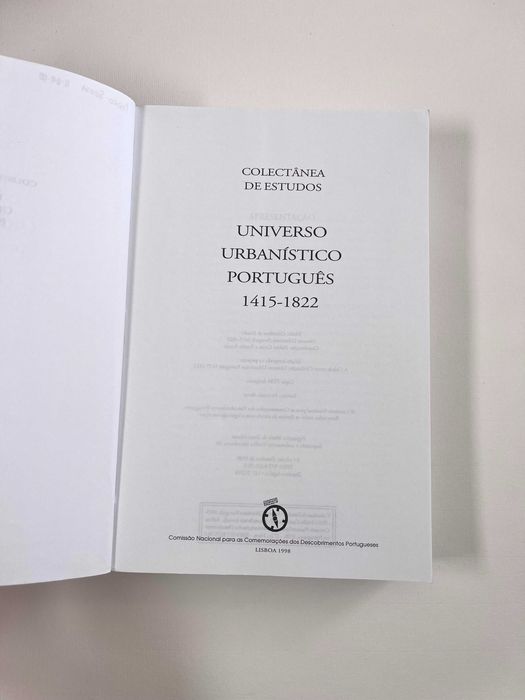 Universo urbanístico português 1415.1822 Colectânea de Estudos
