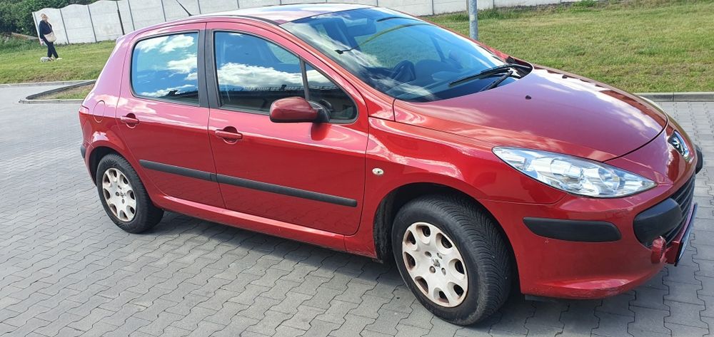 Sprzedam Peogeot 307(2007r)Benzyna 1.4(65kW)Przebieg:132 000.VIN:VF33CKFUK84871108.