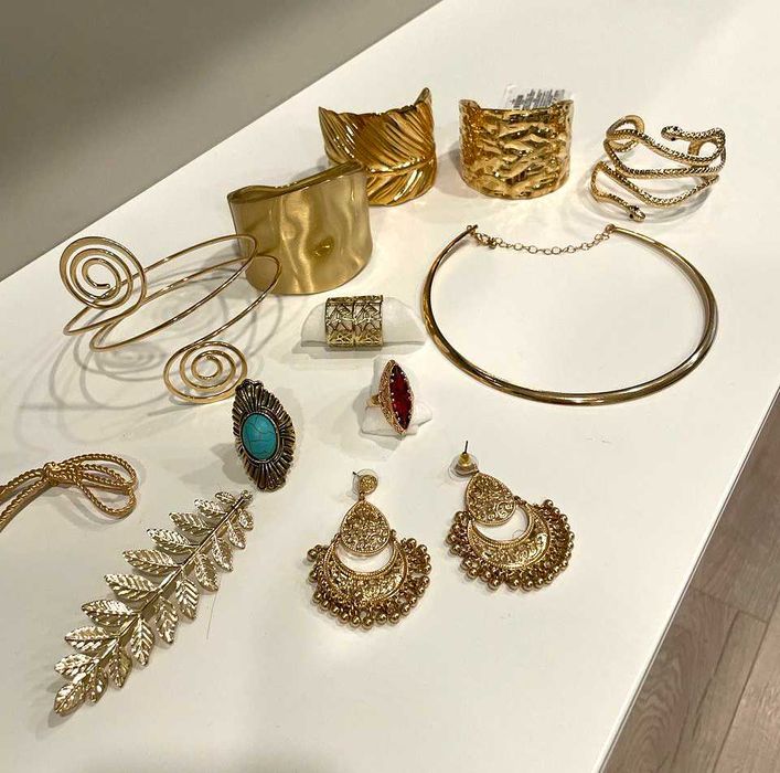 Якісні карнавальні костюми для дорослих (з аксесуарами та взуттям)