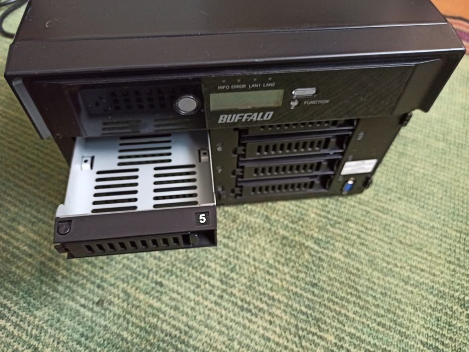 Мережеве сховище BUFFALO TS-8VHL
