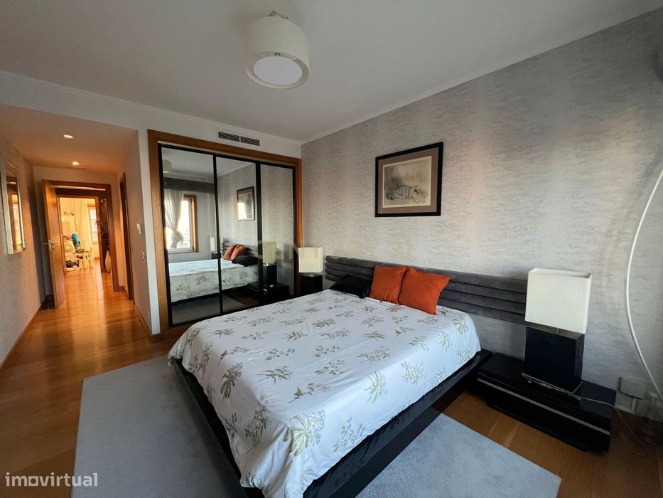 Apartamento T3 com Vista Panorâmica em Parque das Nações, Lisboa