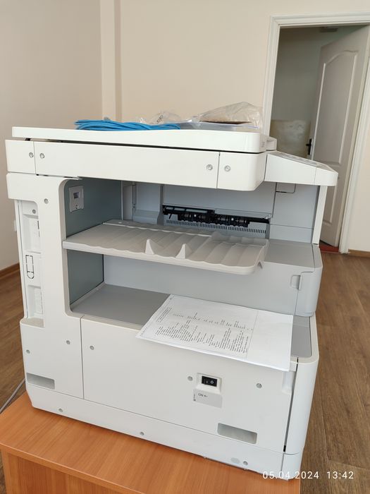 Багатофункціональний пристрій Canon IR-2520