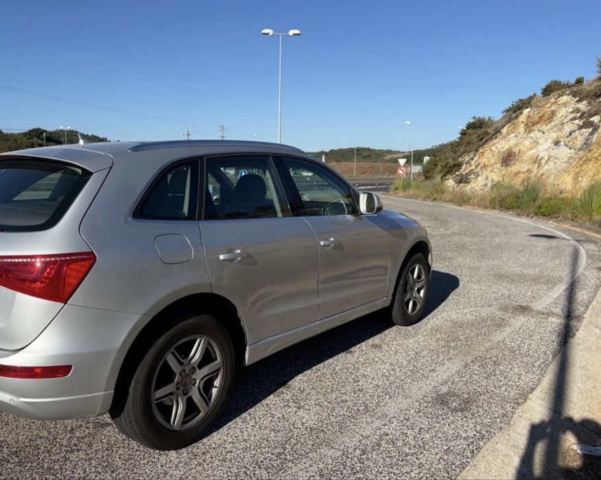 Audi Q5 S-Line 2010 com 240.000km