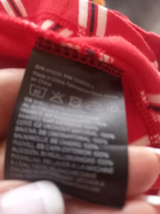 Шикарная футболка бренд H&M .