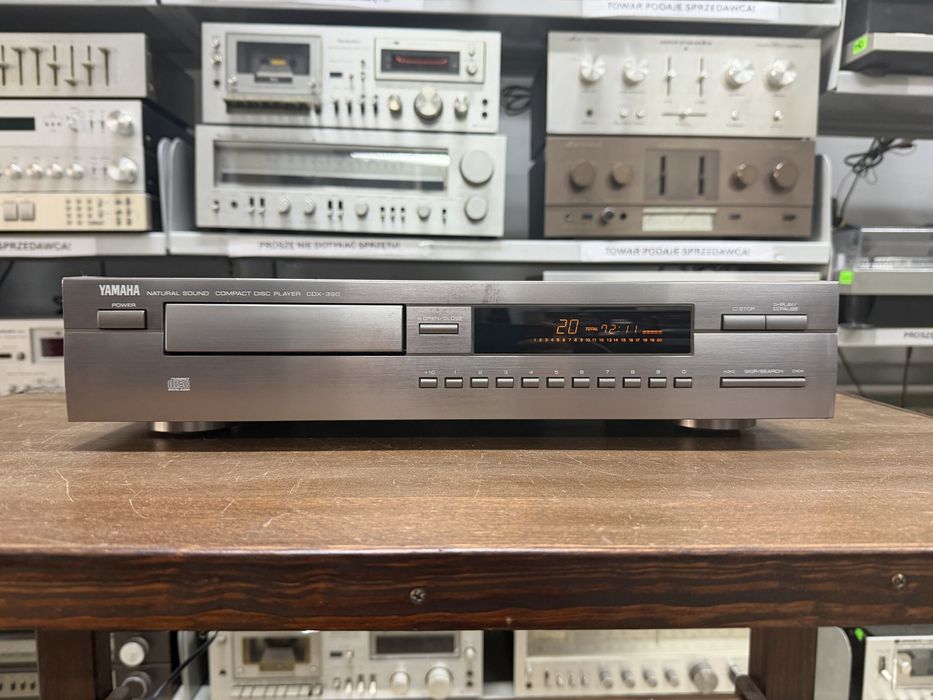 Odtwarzacz płyt CD Yamaha CDX-390 Audio Room