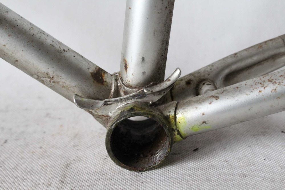 LEKKA rama szosowa monta ishiwata 022 frameset lata 70' stal cz9