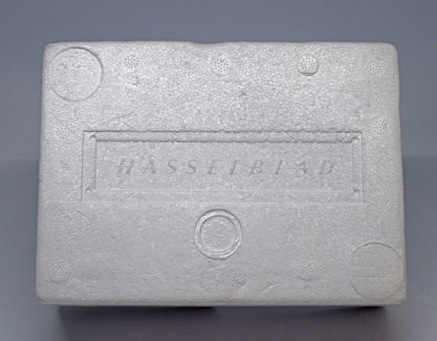 Caixa vazia e instruções Hasselblad Carl Zeiss Planar 80mm f/2.8 CFE