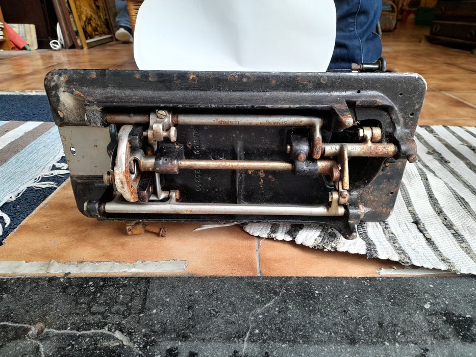 Máquina de costura Singer - só a cabeça anos 40 antiga para decoração